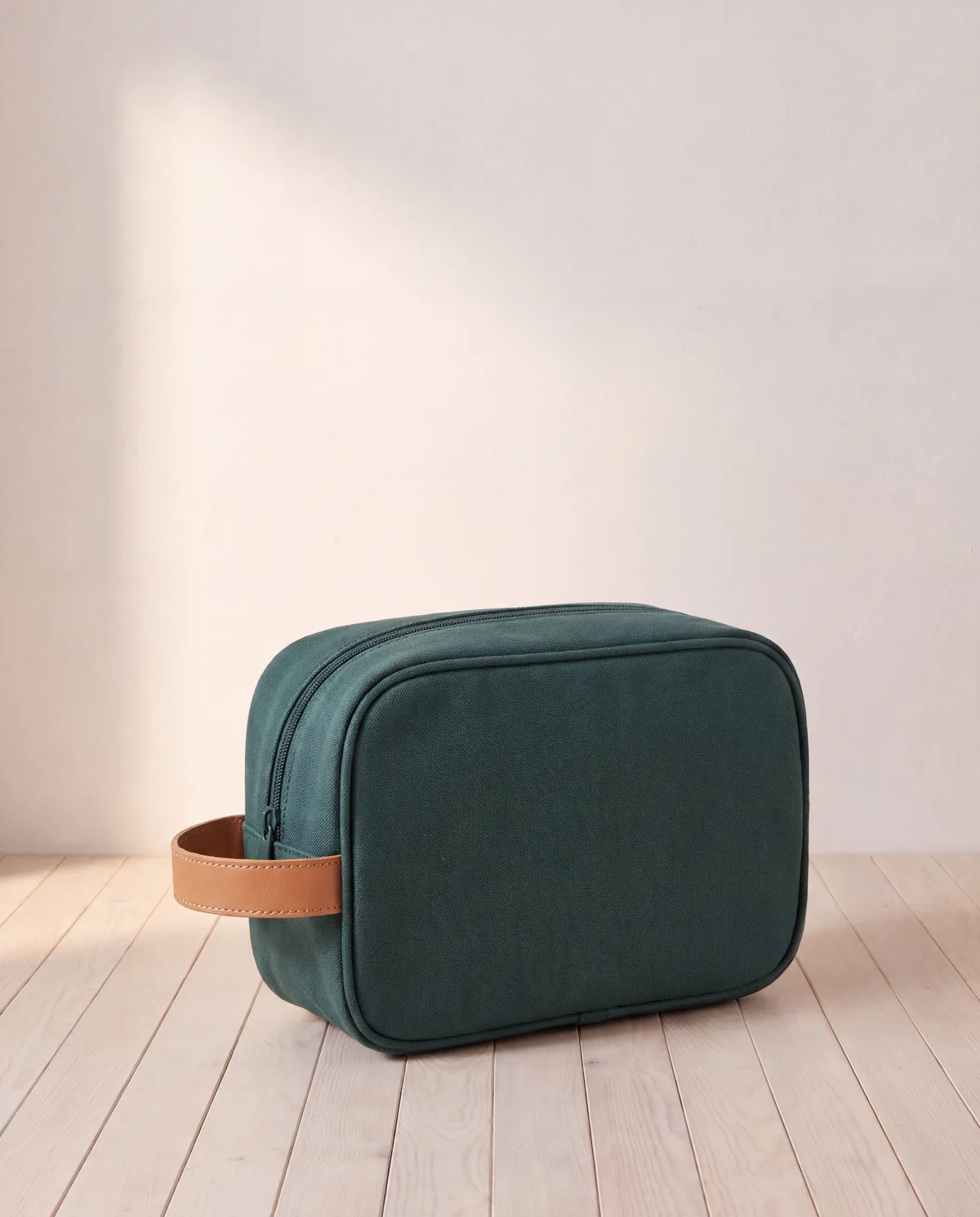Lay-Flat Toiletry Bag, 3.2 L